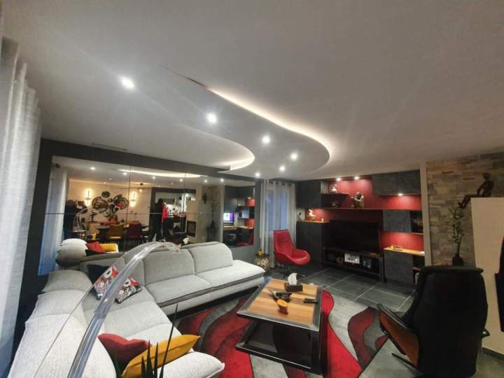 Menuiseries sur mesure Saint-Bonnet-la-Rivière