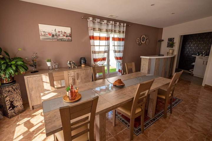 Menuiseries sur mesure Saint-Bonnet-la-Rivière